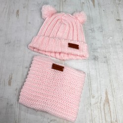 Gorro y cuello de bebé tejido por mayor CARILO