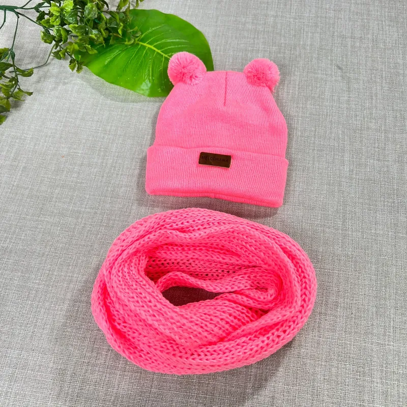Gorro y cuello de bebé tejido CARILO Gorro y cuello de bebé tejido CARILO